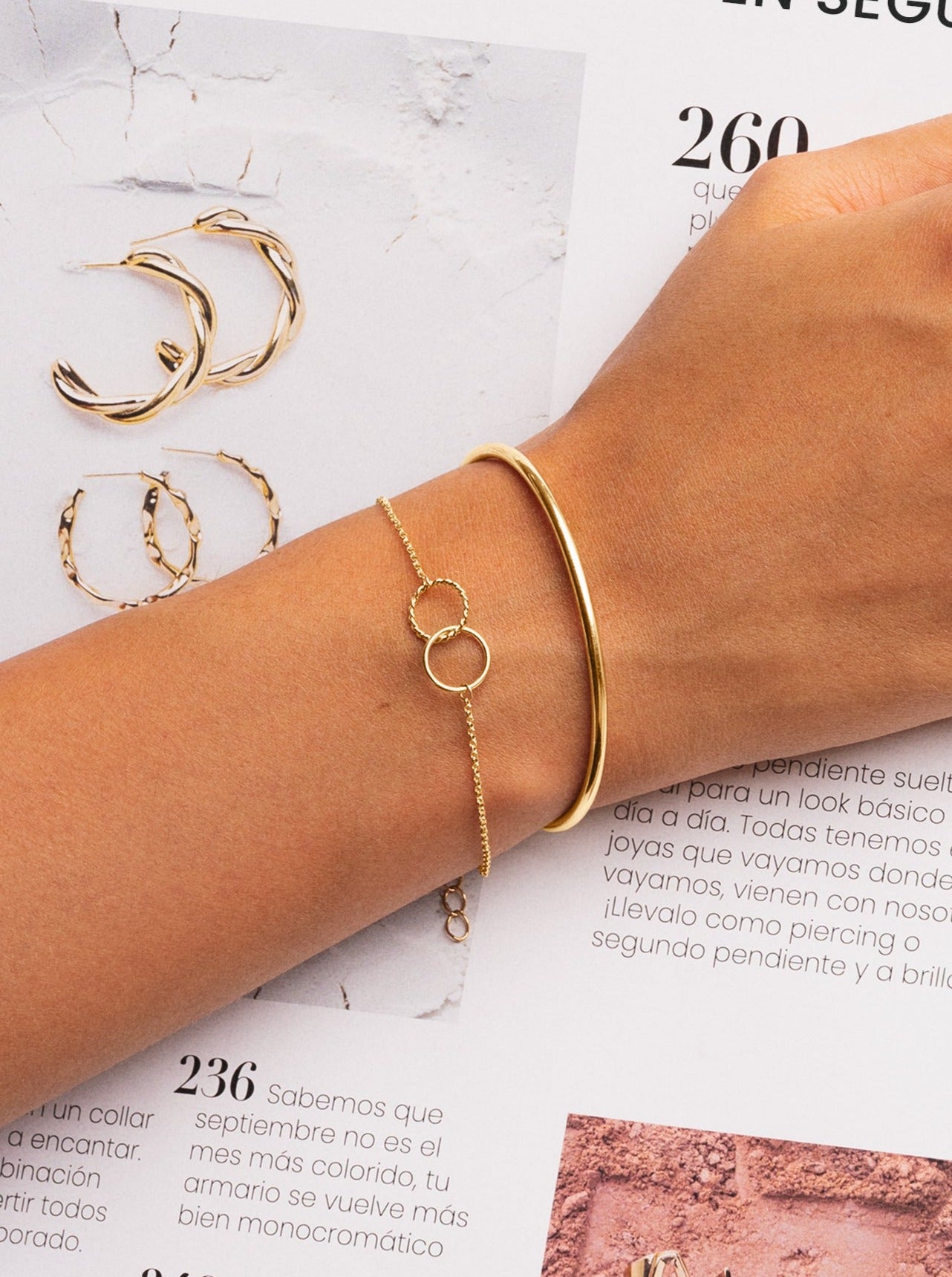 Circles Twist Gold Bracelet