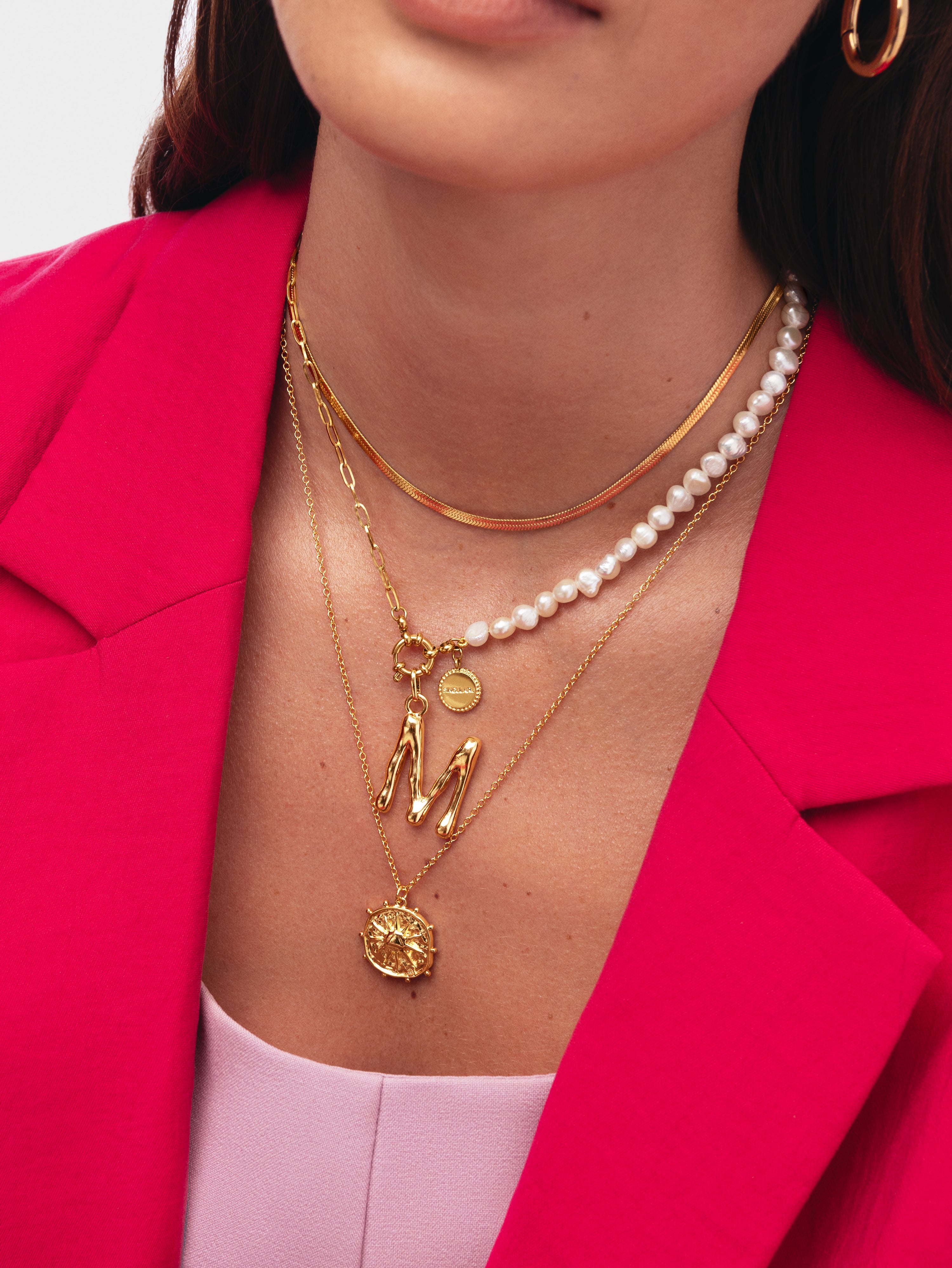 Charm Letter XL Baño Oro