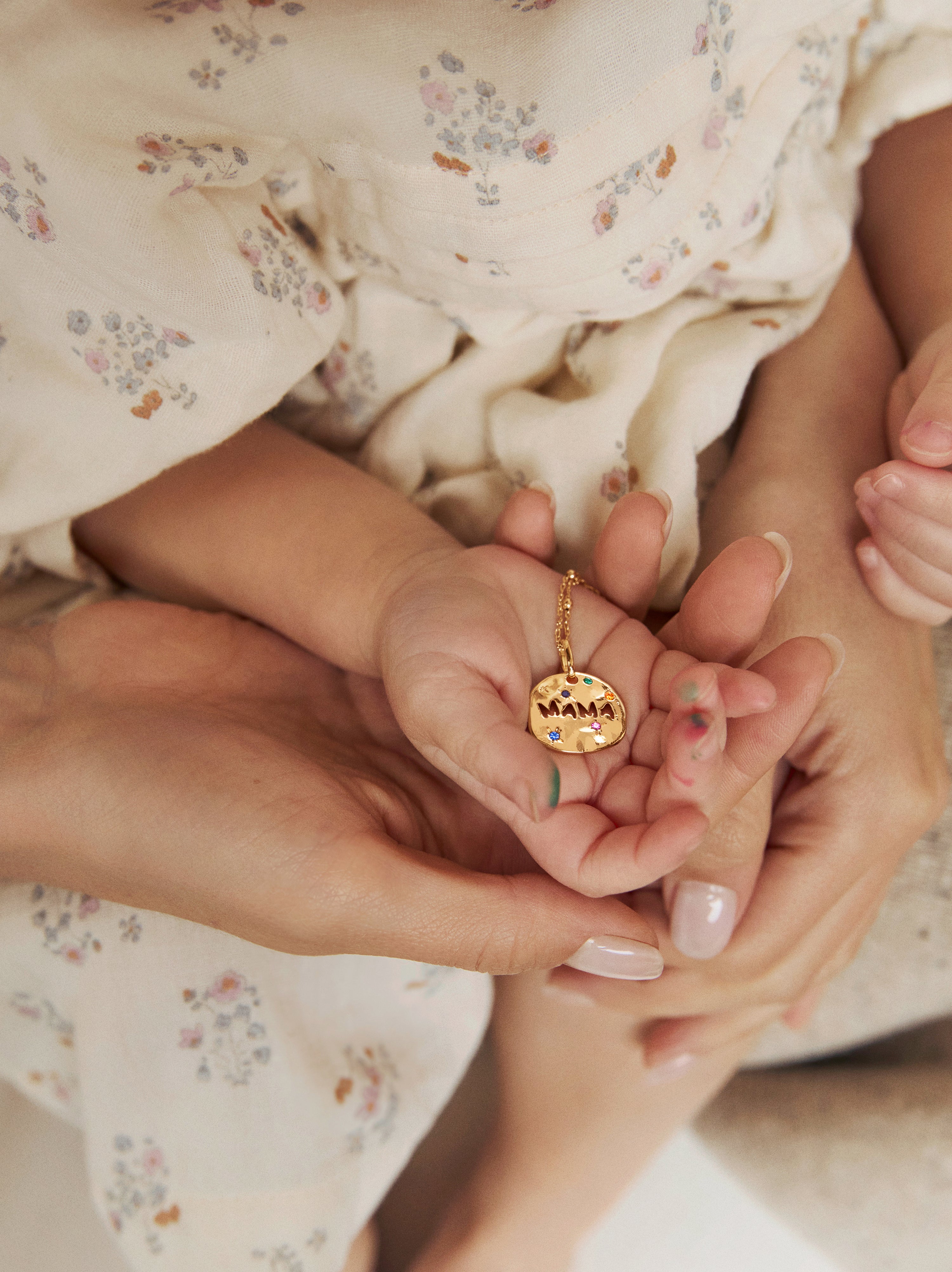 Charm Mamá Baño Oro