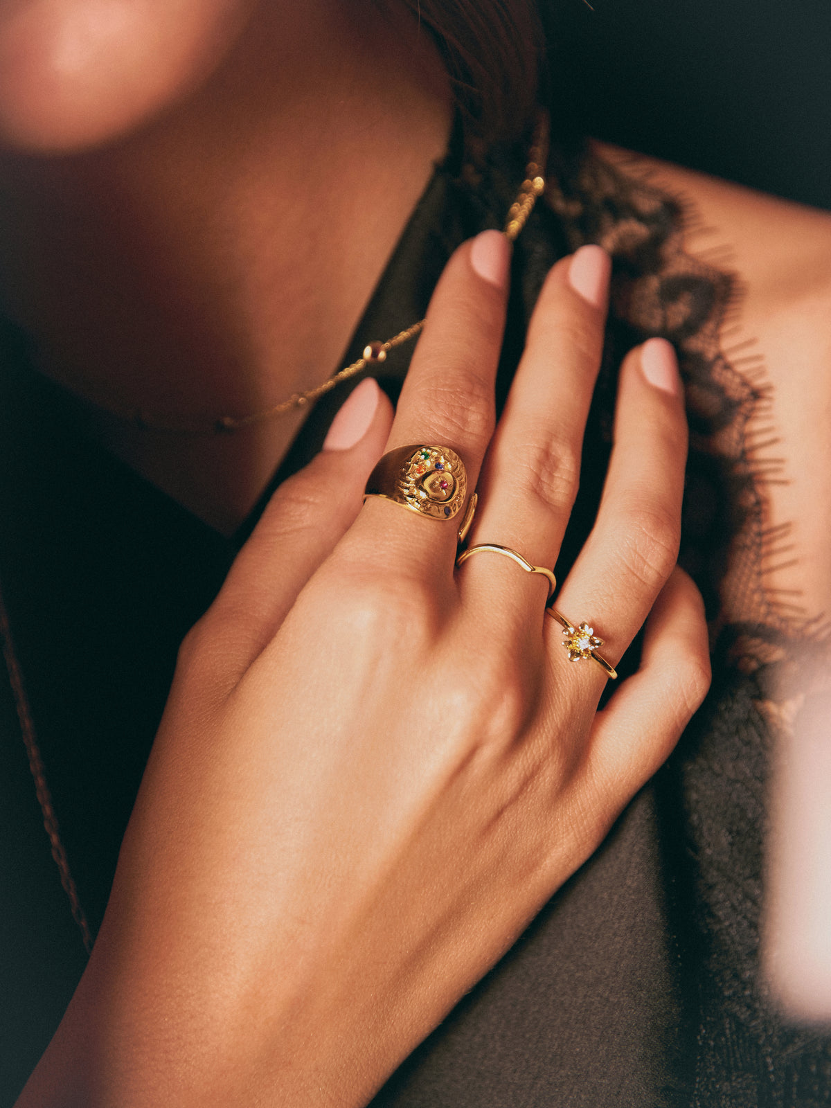 Peak-ring van staal met een goudlaag、】【
