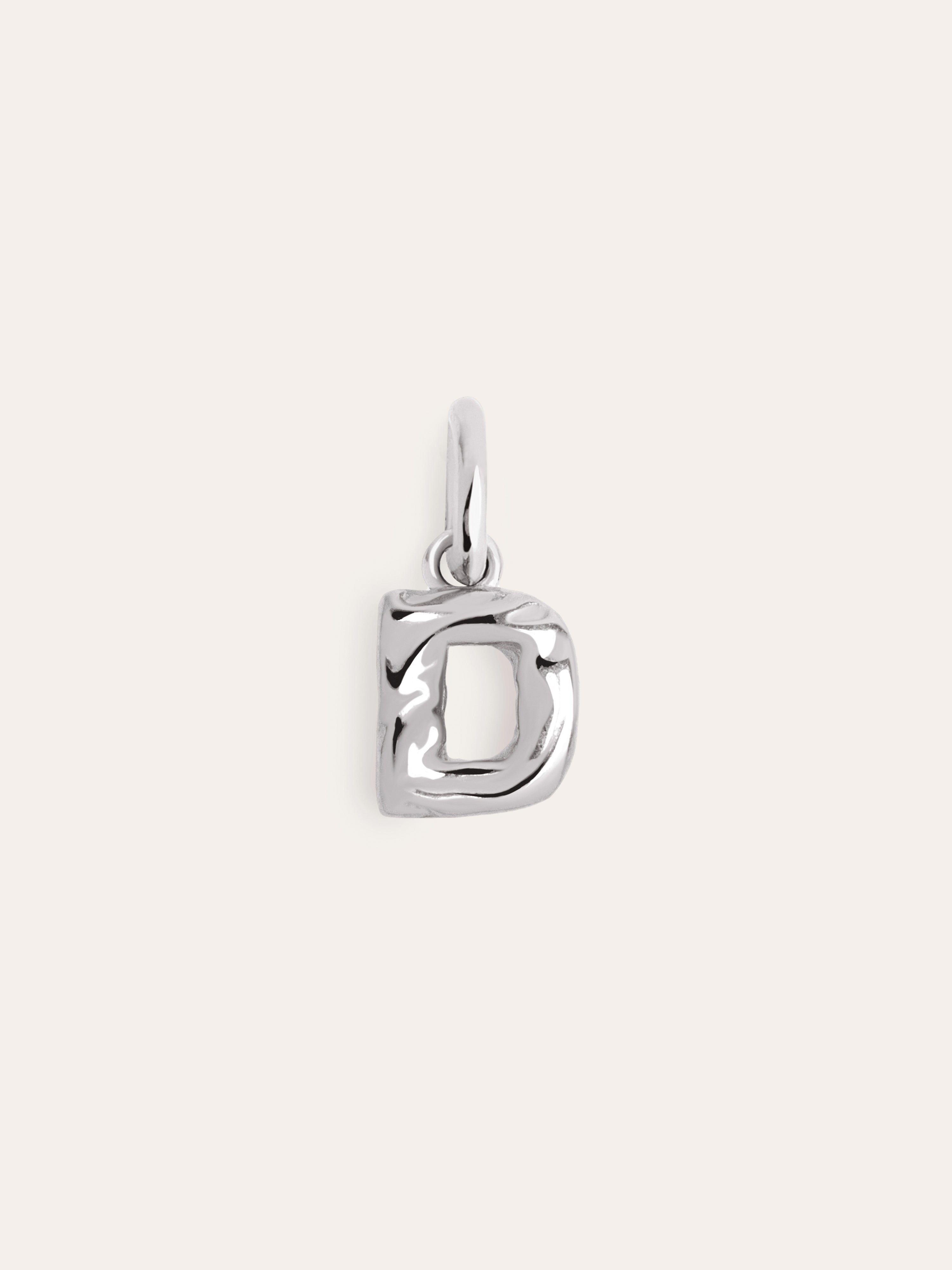 Charm Letter Organic Plata