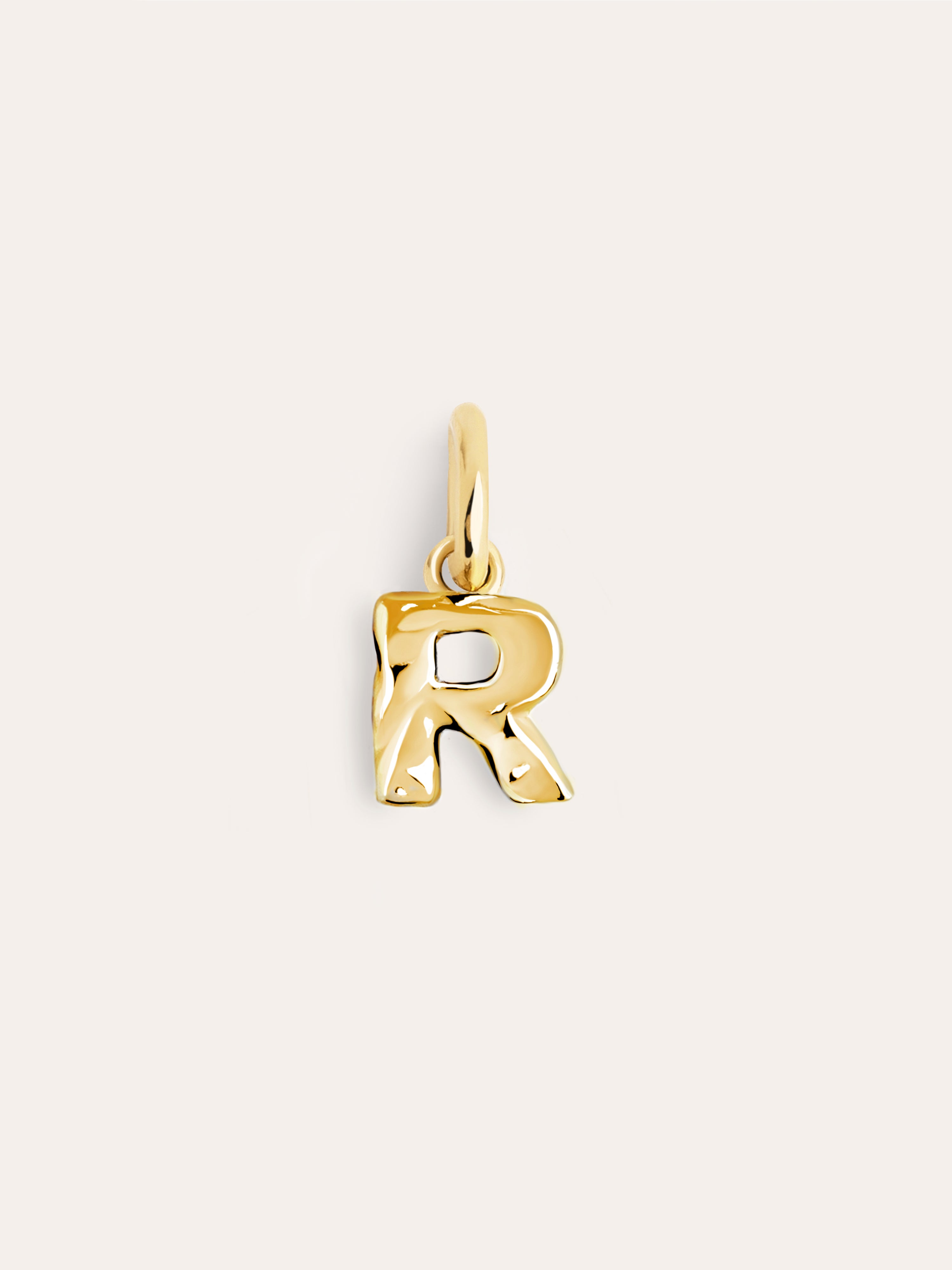 Charm Letter Organic Plata Baño Oro