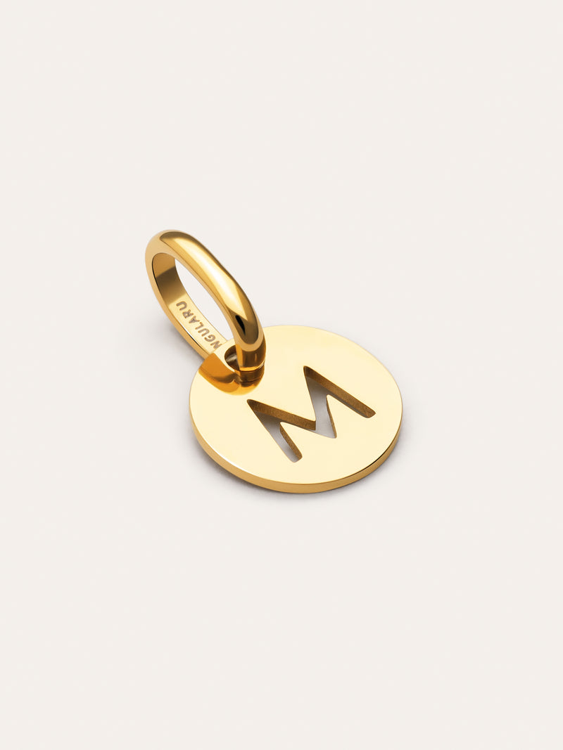 Charm Mini Medallion Letter Acero Baño Oro
