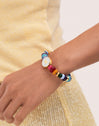 Personalized Bracelet Letter Mother of Pearl Gold-Plated Steel - puesto en modelo