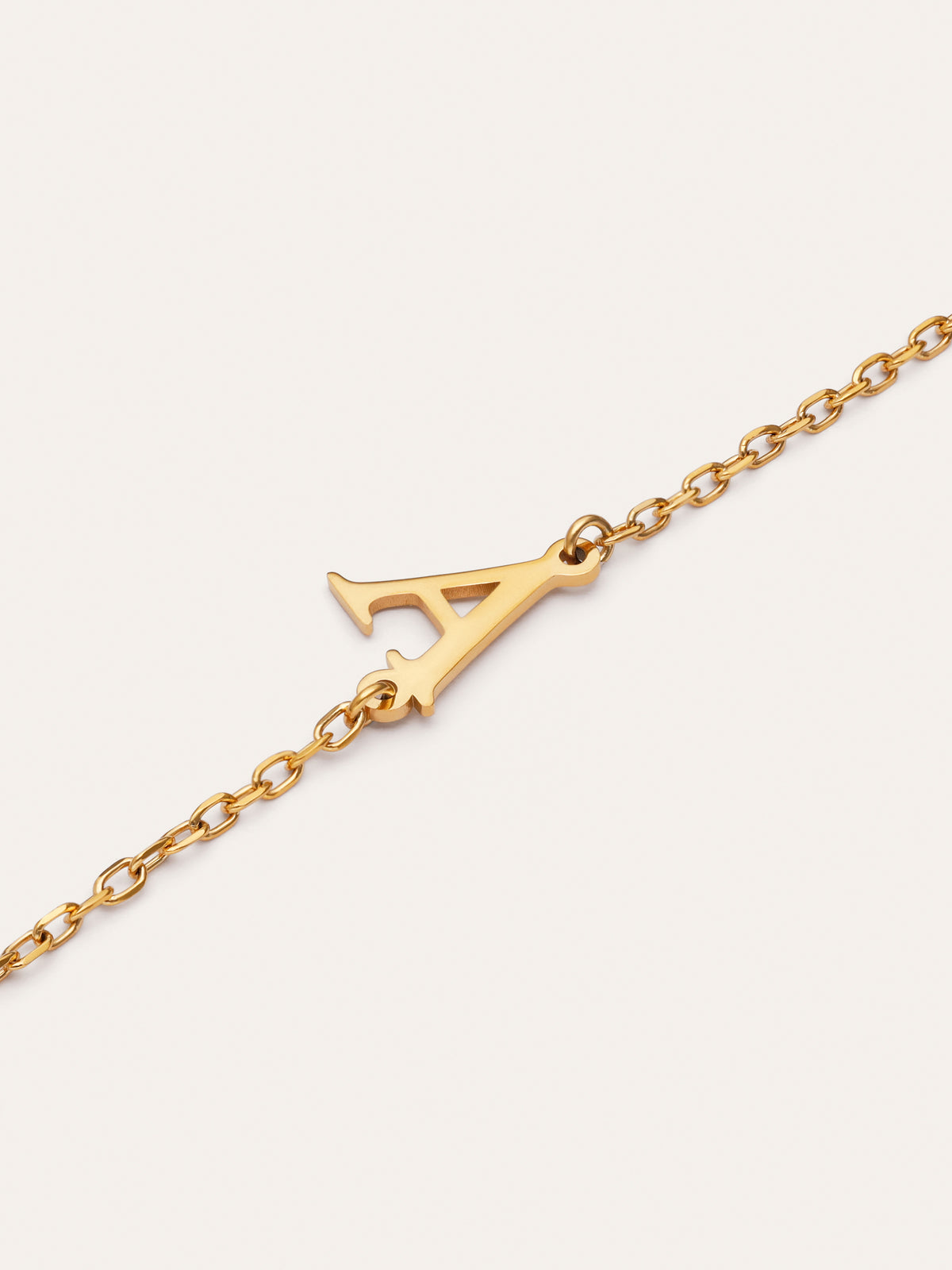Imagen detalle de Single Letter Steel Gold-Plated Bracelet