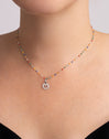 Collana Personalizzata Colors Enamel Letter - puesto en modelo