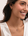 Pack Regalo Collar Bubbles y Pendientes Aro Rainbow Baño Oro - puesto en modelo