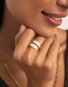 Anillo Abbraccio White Acero Baño Oro