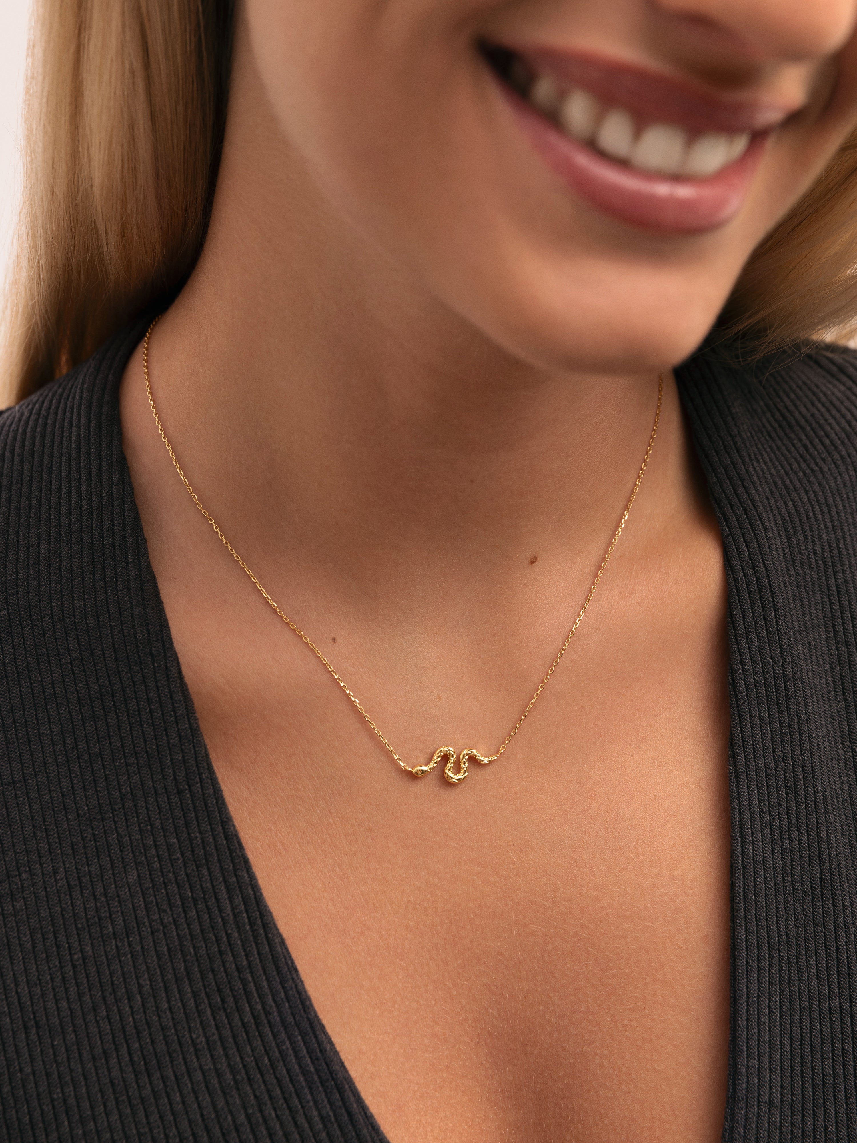 Collar Serpiente Baño Oro