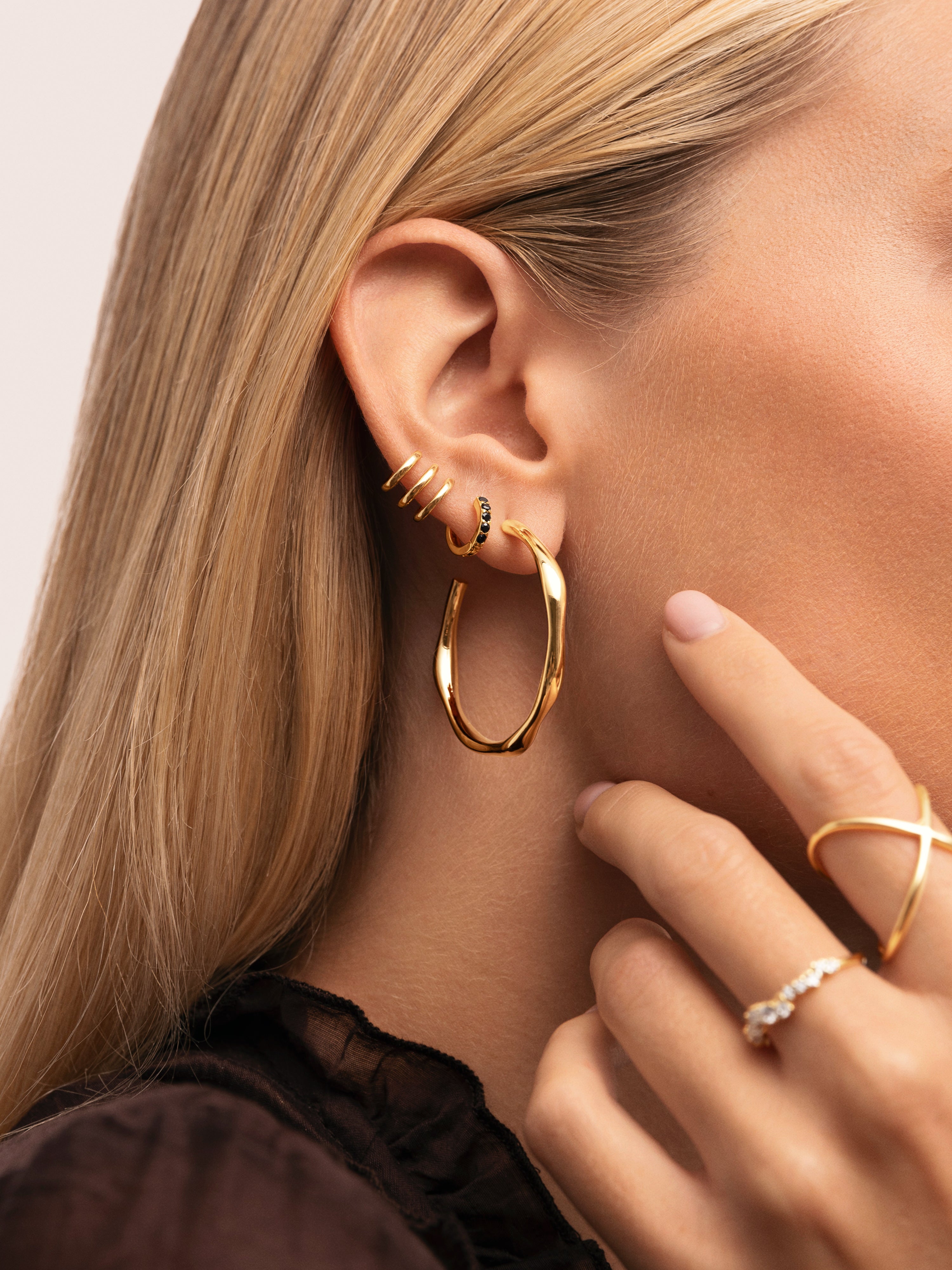 Cleo M Black Gold Hoop Single Earring