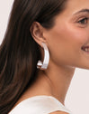 Brincos Long Caracola Aço - puesto en modelo