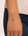 Pulsera Cascade Colors Baño Oro - puesto en modelo