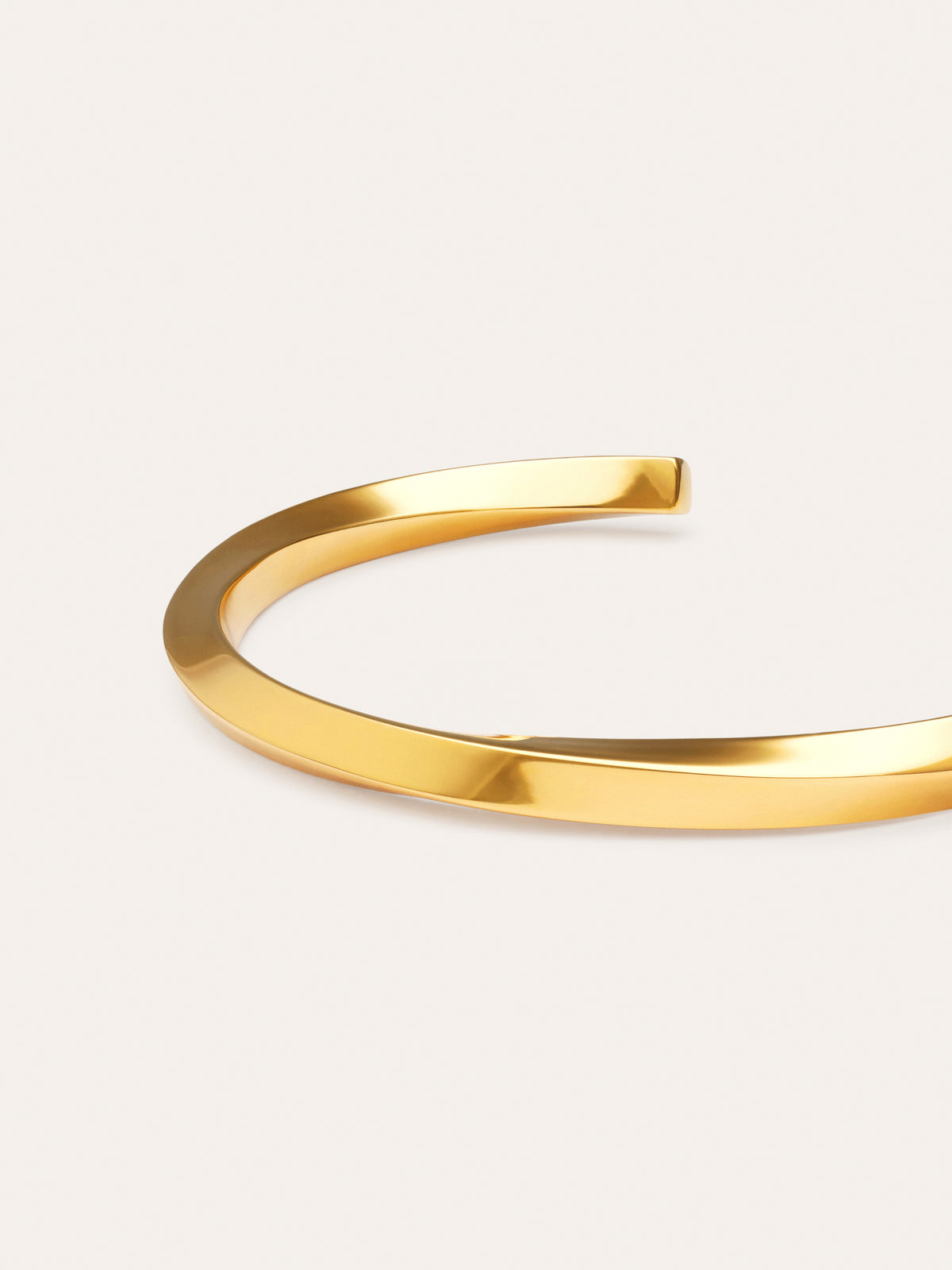 Imagen detalle de Bracelete Lizze Aço Banho de Ouro